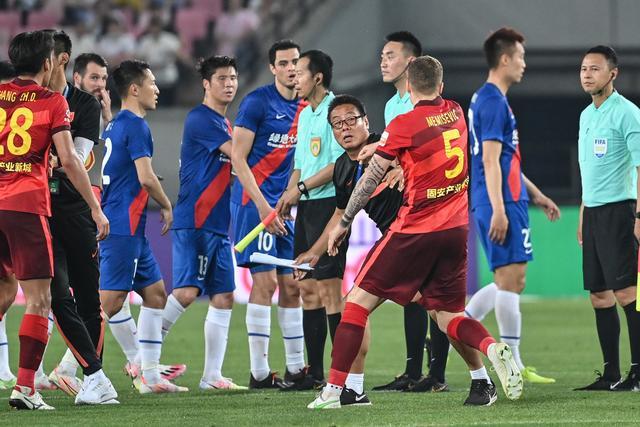 名宿谈尤文门将引援：多纳鲁马有短板 3C离开是“严重错误”